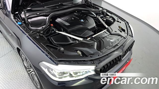 BMW 5-Series 530i M Sport Package Plus