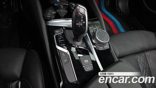 BMW 5-Series 530i M Sport Package Plus