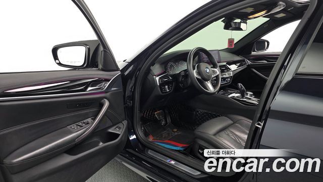 BMW 5-Series 530i M Sport Package Plus