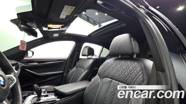 BMW 5-Series 530i M Sport Package Plus