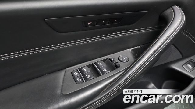 BMW 5-Series 530i M Sport Package Plus