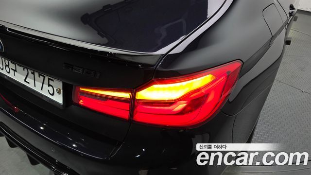 BMW 5-Series 530i M Sport Package Plus
