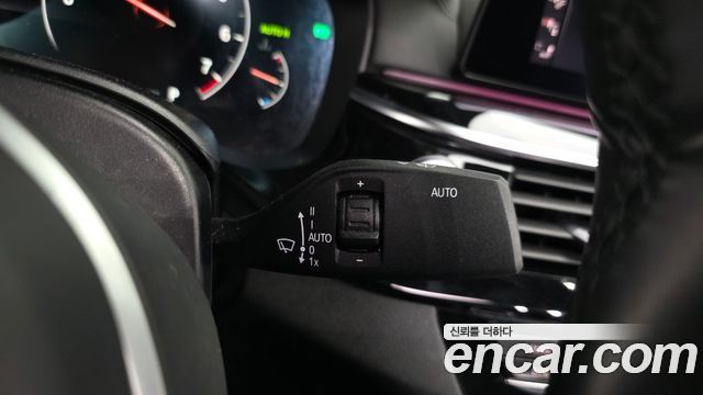 BMW 5-Series 530i M Sport Package Plus