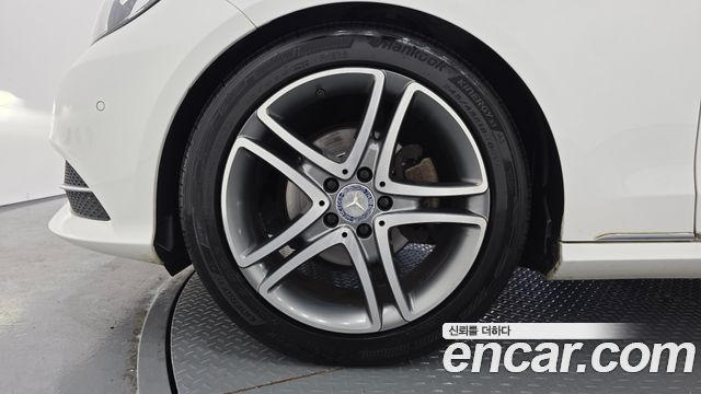 Mercedes-Benz E-Class E220 CDI Avantgarde