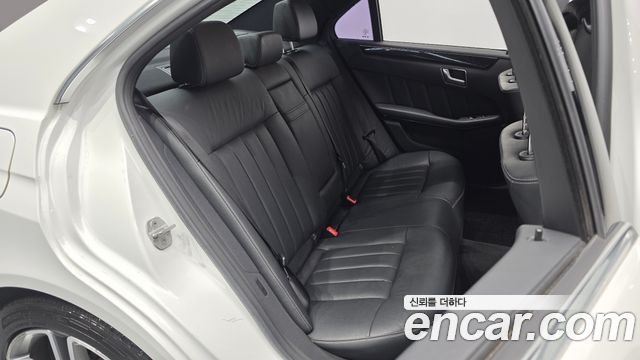 Mercedes-Benz E-Class E220 CDI Avantgarde