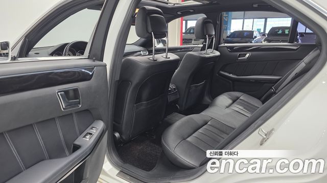 Mercedes-Benz E-Class E220 CDI Avantgarde
