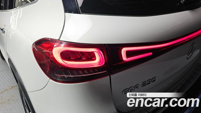Mercedes-Benz EQA EQA250 AMG Line