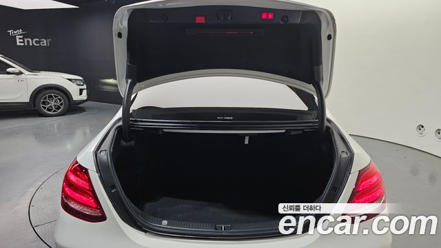 Mercedes-Benz E-Class E250 Avantgarde