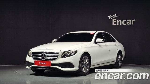Mercedes-Benz E-Class E300 4MATIC Avnatgarde