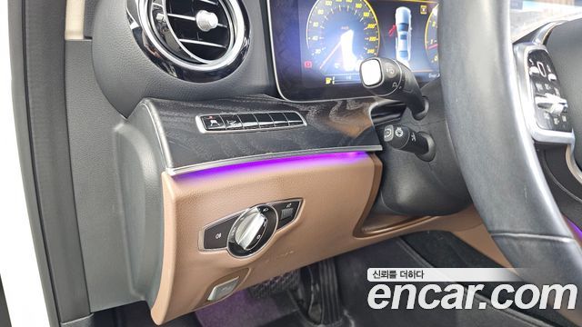 Mercedes-Benz E-Class E300 4MATIC Avnatgarde