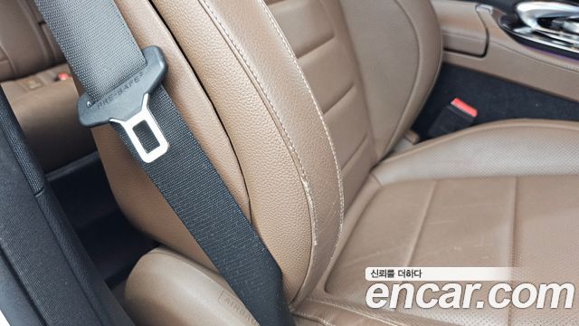 Mercedes-Benz E-Class E300 4MATIC Avnatgarde