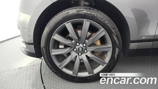 Land Rover Range Rover Velar 3.0 D300 R-Dynamic HSE