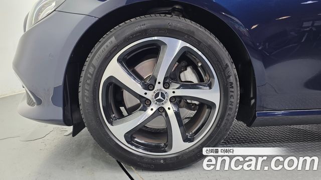 Mercedes-Benz E-Class E250 Avantgarde