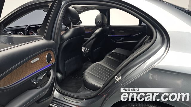 Mercedes-Benz E-Class E220d 4MATIC Exclusive