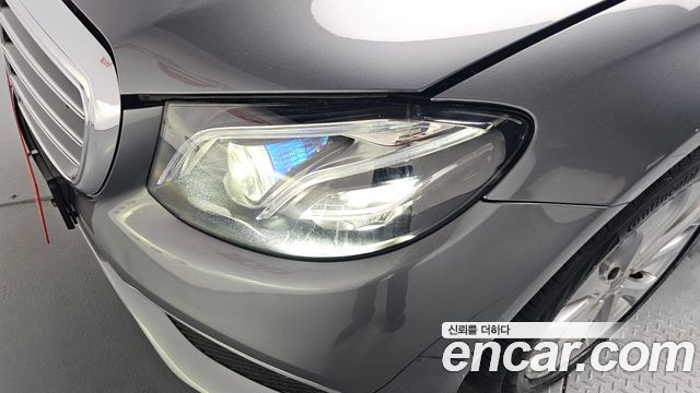 Mercedes-Benz E-Class E220d 4MATIC Exclusive