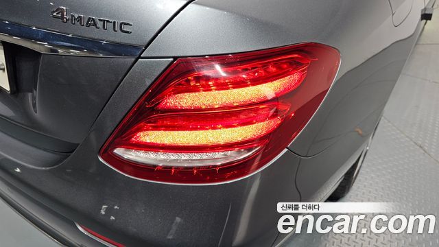 Mercedes-Benz E-Class E220d 4MATIC Exclusive