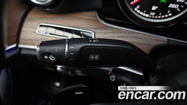 Mercedes-Benz E-Class E220d 4MATIC Exclusive