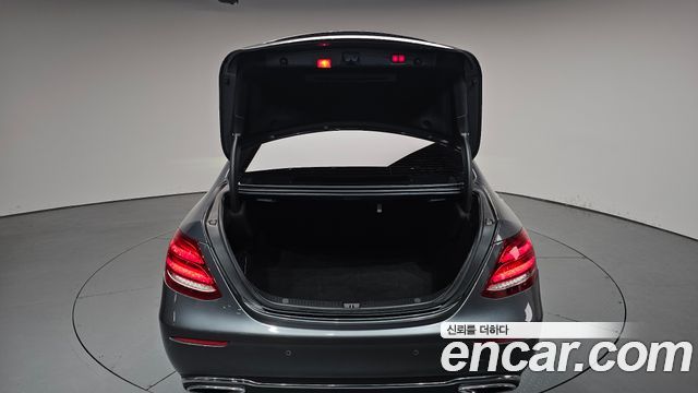 Mercedes-Benz E-Class E220d 4MATIC Exclusive