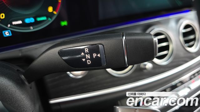 Mercedes-Benz E-Class E220d 4MATIC AMG Line