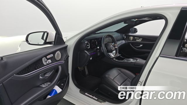 Mercedes-Benz E-Class E220d 4MATIC AMG Line