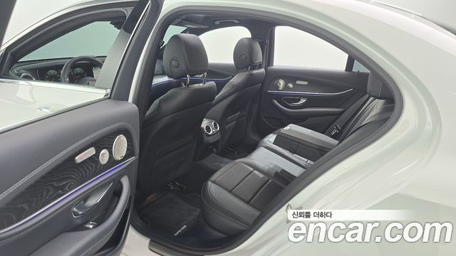 Mercedes-Benz E-Class E220d 4MATIC AMG Line