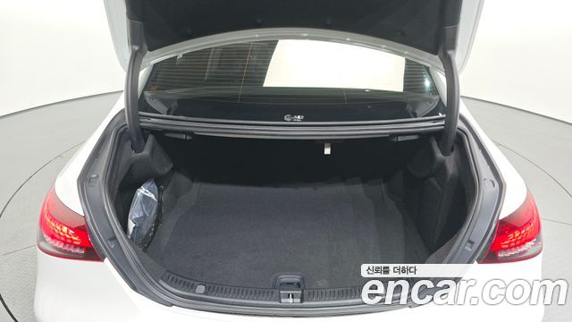 Mercedes-Benz E-Class E220d 4MATIC AMG Line