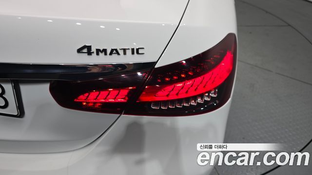 Mercedes-Benz E-Class E220d 4MATIC AMG Line