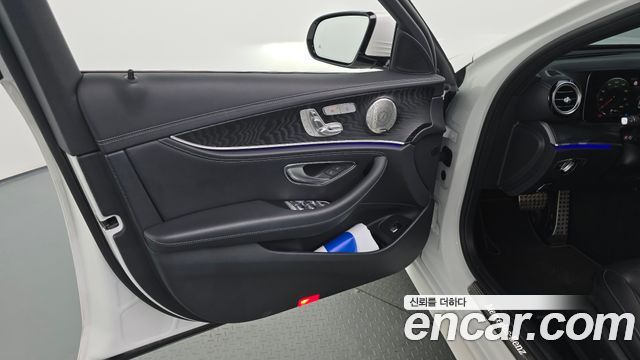 Mercedes-Benz E-Class E220d 4MATIC AMG Line