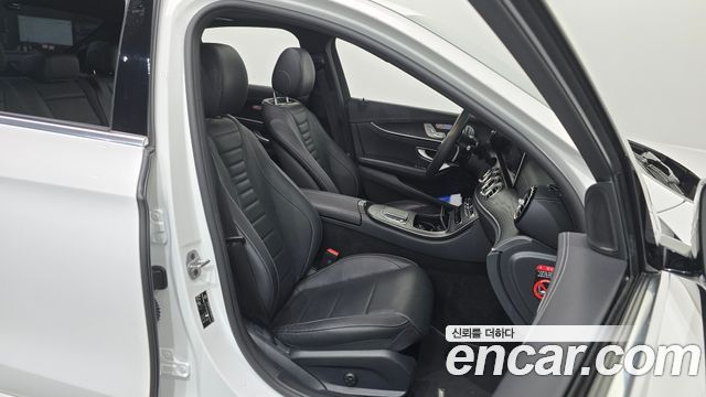 Mercedes-Benz E-Class E220d 4MATIC AMG Line