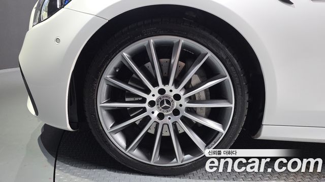 Mercedes-Benz E-Class E350 4MATIC AMG Line