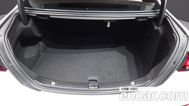 Mercedes-Benz E-Class E350 4MATIC AMG Line