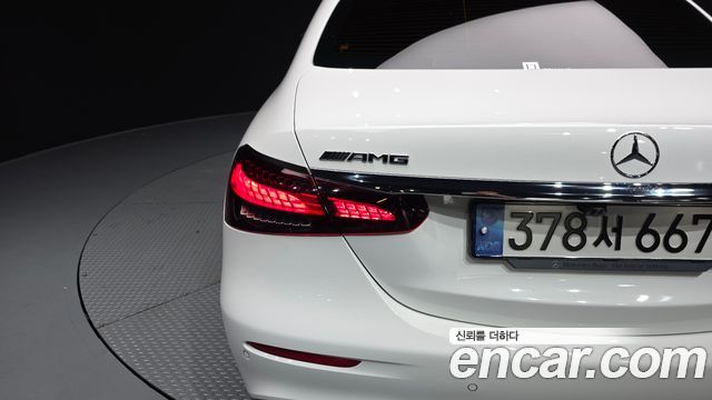 Mercedes-Benz E-Class E350 4MATIC AMG Line