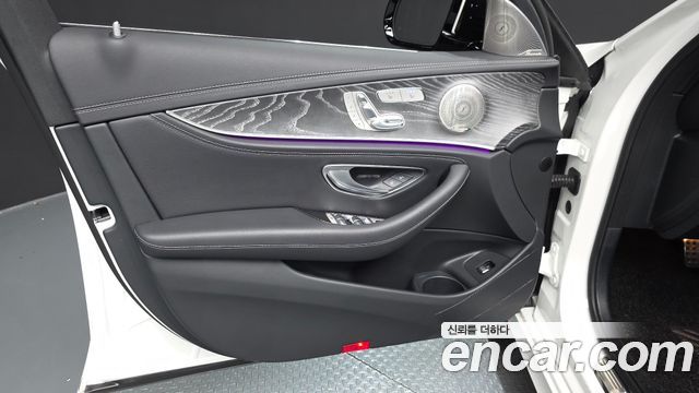 Mercedes-Benz E-Class E350 4MATIC AMG Line