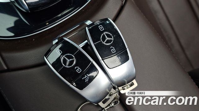 Mercedes-Benz CLS-Class CLS300d AMG Line