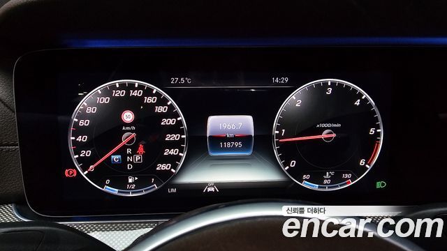 Mercedes-Benz CLS-Class CLS300d AMG Line
