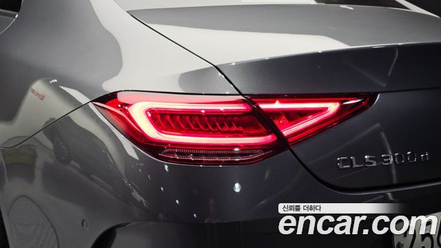 Mercedes-Benz CLS-Class CLS300d AMG Line