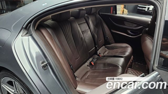 Mercedes-Benz CLS-Class CLS300d AMG Line