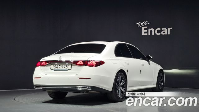 Mercedes-Benz E-Class E200 Avantgarde