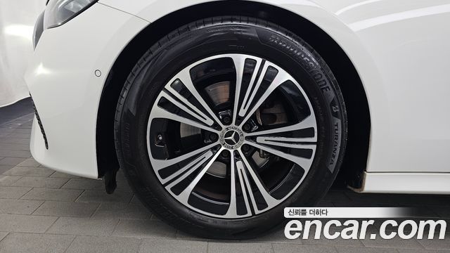 Mercedes-Benz E-Class E200 Avantgarde