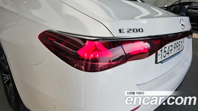 Mercedes-Benz E-Class E200 Avantgarde