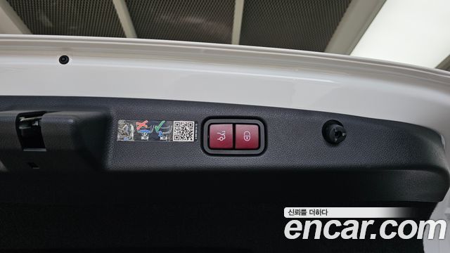 Mercedes-Benz E-Class E200 Avantgarde