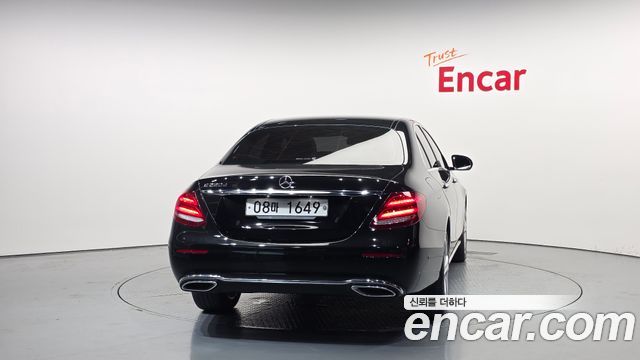 Mercedes-Benz E-Class E220d Avantgarde