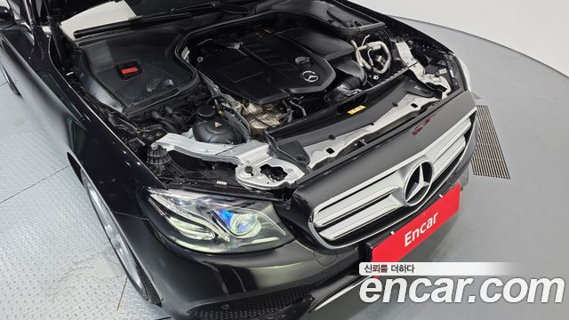 Mercedes-Benz E-Class E220d Avantgarde