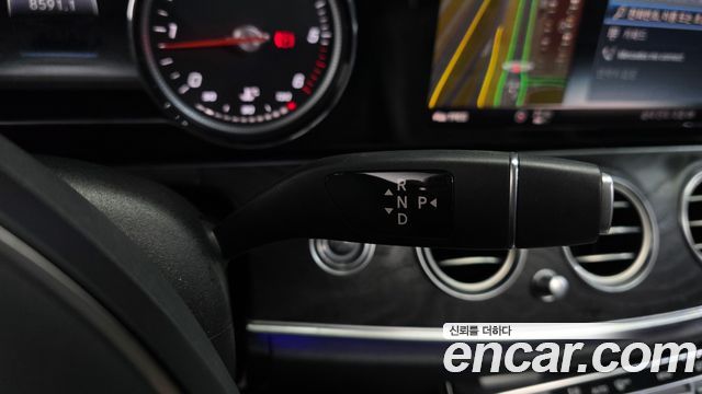 Mercedes-Benz E-Class E220d Avantgarde