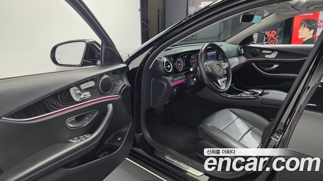 Mercedes-Benz E-Class E220d Avantgarde