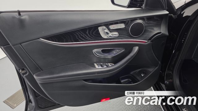 Mercedes-Benz E-Class E220d Avantgarde