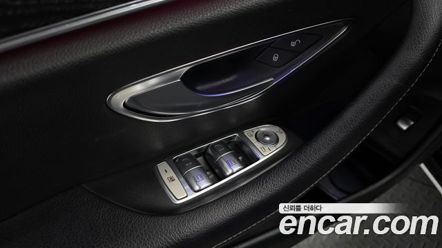 Mercedes-Benz E-Class E220d Avantgarde