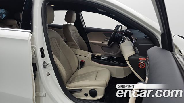 Mercedes-Benz A-Class A220 Hatchback