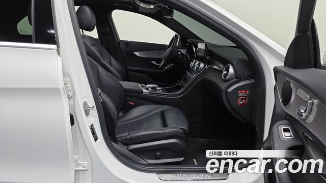 Mercedes-Benz C-Class C200 AMG Line