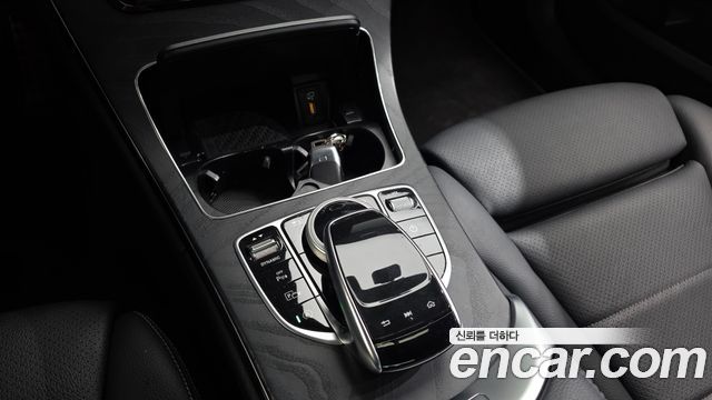Mercedes-Benz C-Class C200 AMG Line